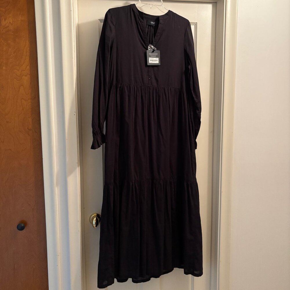NWT Able Live Fashionable Jane Maxi Dress Size: Small  Color: Black